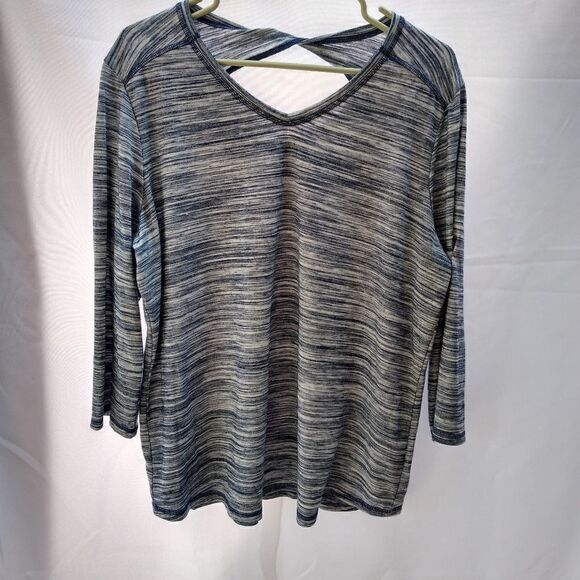 St John's Bay top - Picture 1 of 3